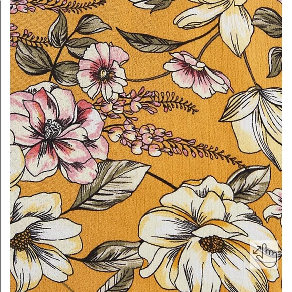 NWT Torrid 3x Yellow Floral Cold Shoulder Blouse!! - Picture 5 of 6